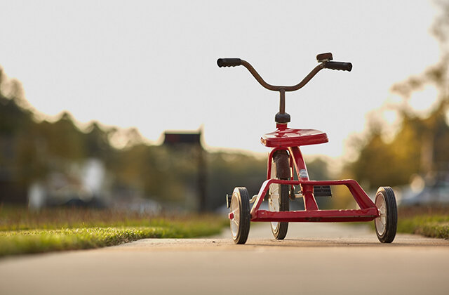 宝宝多大可以骑三轮车 有什么好处 儿童三轮车选购技巧 