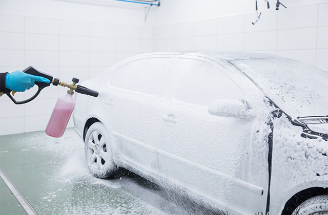免洗洗车液的使用方法 使用免擦拭洗车液有什么要注意的 