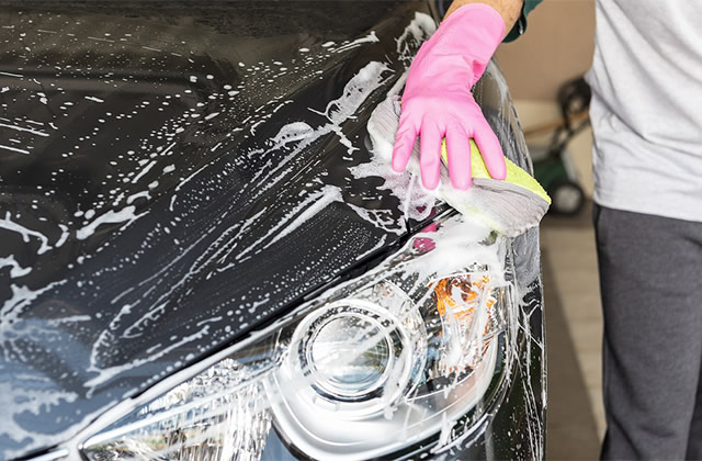 碱性洗车液对车的影响大吗 如何鉴别洗车液的酸碱性 