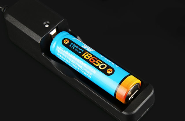 18650锂电池能耐多少度温度 18650锂电池使用时要注意什么 