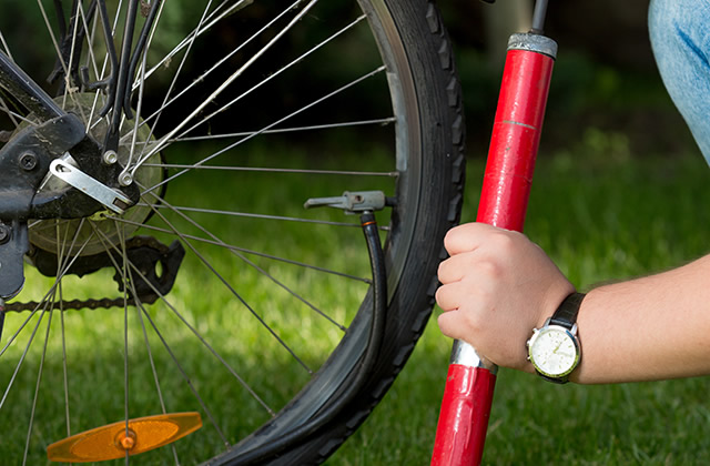自行车轮胎气嘴有几种 不同自行车气嘴的打气方法 