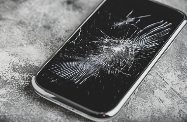 手机玻璃划痕修复最佳方法 手机玻璃如何更换 